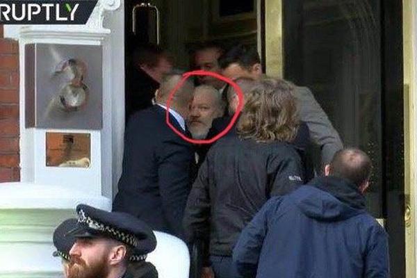 從賭徒到贏家的蛻變：揭秘21點(diǎn)基本策略，掌握統(tǒng)計(jì)學(xué)賦予你的勝算武器 