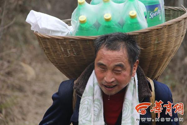 在线视频资源探索，约了个牛仔裤美女在线
