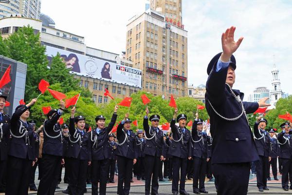 肉体奉公，松下纱荣子的演艺世界