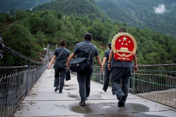 中场大师-乐鱼app(leyu)官方网站-乐鱼官网