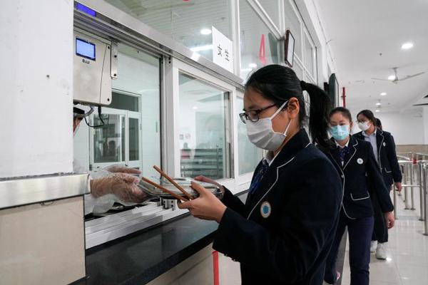 大连万达足球队-乐鱼app(leyu)官方网站-乐鱼官网