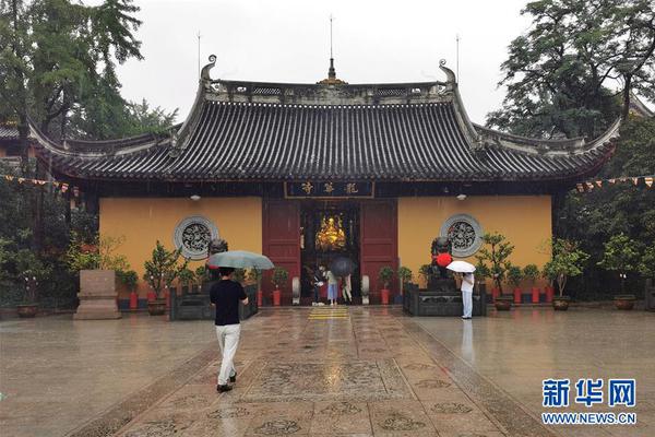 伊布 范德法特-爱游戏APP(中国)官方网站下载_AIYOUXI体育