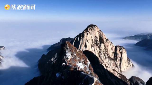 雪后华山美成了水墨画
