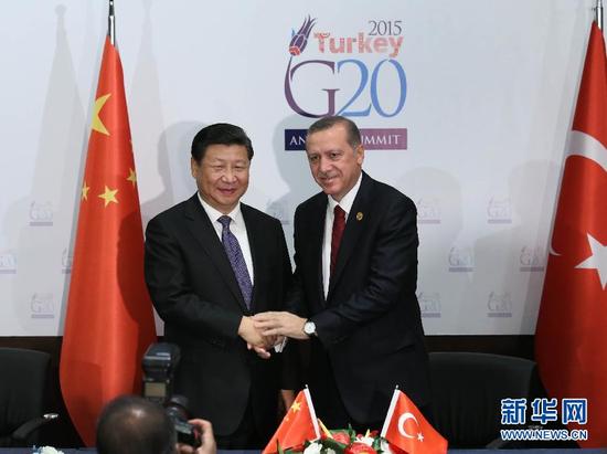 11月14日，国家主席习近平在土耳其安塔利亚会见土耳其总统埃尔多安。 新华社记者 庞兴雷 摄