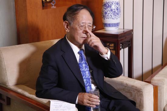 胡德平：父亲有拼命硬干的精神。