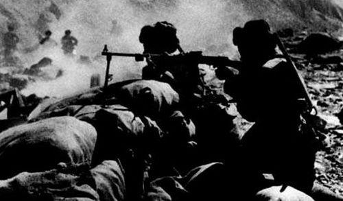 1962年对印自卫反击战中，西藏和新疆军区部队取得了对印作战的全面军事胜利。
