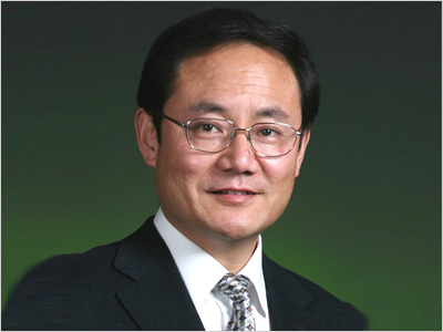 北京邮电大学党委常委、副校长杨放春。