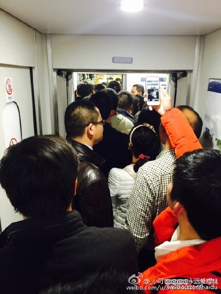 福州开往成都D2242次动车疑似停运数小时(图