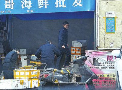 赌博游戏厅被查5分钟后又开业 派出所称已关门