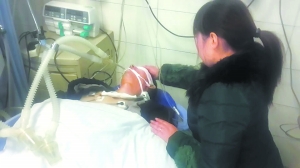 肖廷彪还在医院接受治疗。兰州晨报首席记者 裴强 摄