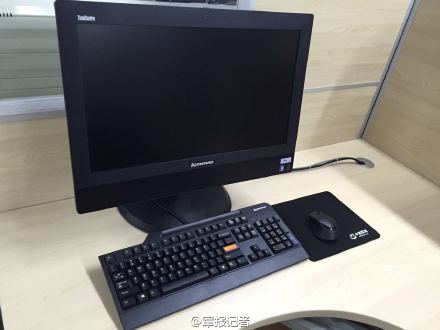  习近平 军报报社敲击键盘 发微博 的工位曝光(图