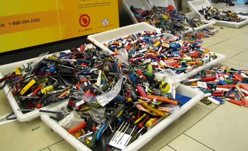 机场安检扣下的那些宝贝都去哪了?