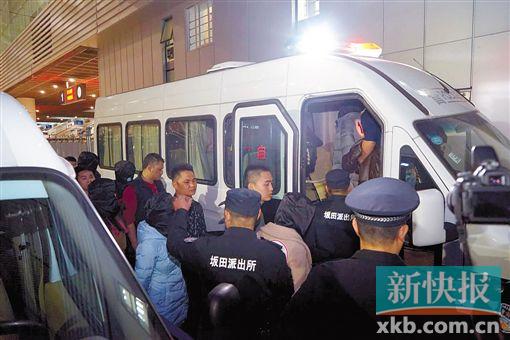 深圳警方破获电信诈骗案,抓捕嫌疑人的现场图。
