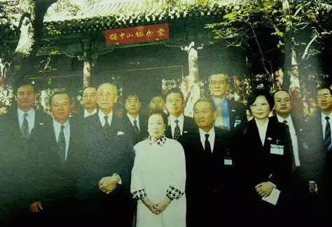 媒体:蔡英文18年前见江泽民时还只是一个随从