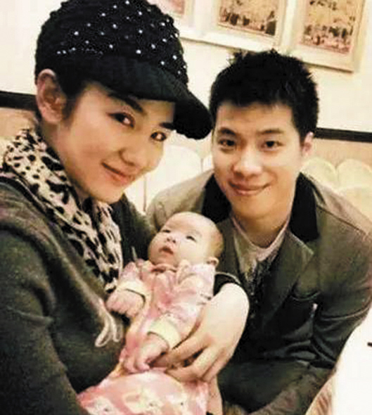 黄奕黄毅清一家 黄奕黄毅清一家