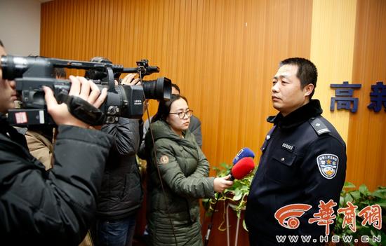 民警介绍案情