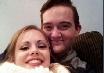 校园暖男打工一年多 情人节前买花送全校女生(图)