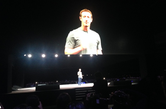 Facebook CEO扎克伯格发表演讲