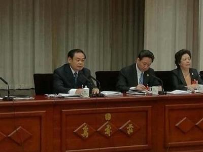 王儒林:厅官看完送礼3千万的纸条 老板现场吞下