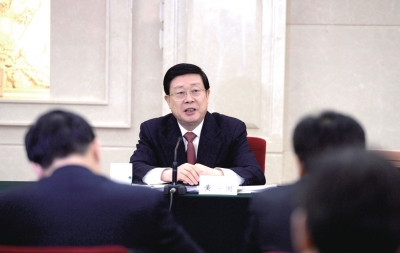 天津市委代理书记、市长黄兴国回答记者提问。京华时报记者陶冉摄