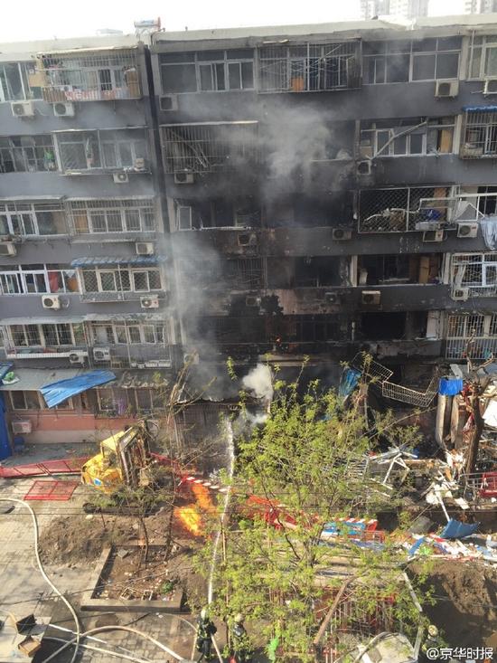 北京红联南村施工燃气管道爆燃 已致1死多伤|爆