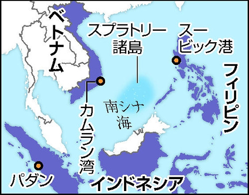 日本媒体在地图上标注了金兰湾和苏比克港的位置，恰好将南沙“夹”在中间。