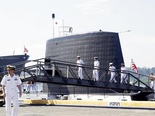 本月3日抵达苏比克港的日本自卫队潜艇，这是15年来日潜艇首次进入该港。