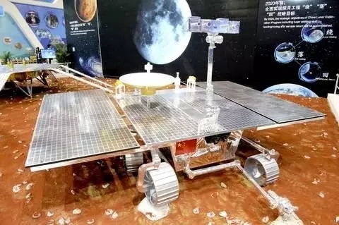 在2014年11月第十届中国国际航空航天博览会上，火星探测器原尺寸模型首次与公众见面。