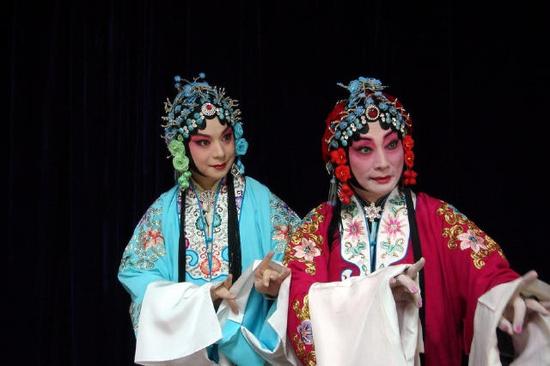 胡文阁与梅葆玖.
