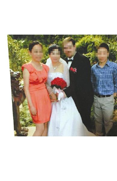 冷梦梅姨妈和姨父的婚礼照。