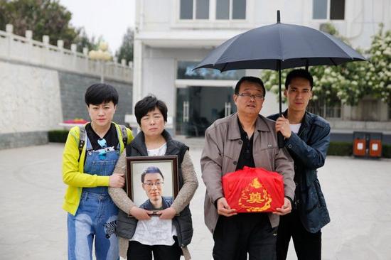 百度确认与魏则西父亲打过电话:没有必要撒谎