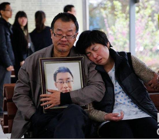 如果魏则西化为厉鬼,谁会夜半怕敲门|医疗事故