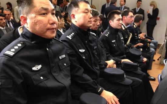 中国警察出席意大利内政部的新闻发布会