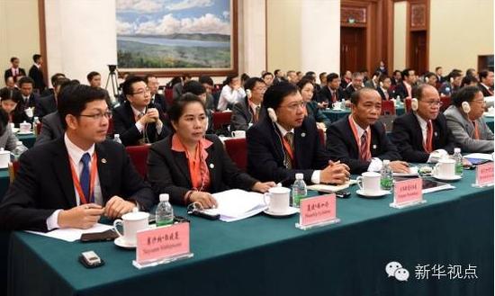 （2015年9月21日，第四次中老两党理论研讨会在云南昆明举行。新华社记者 蔺以光摄）