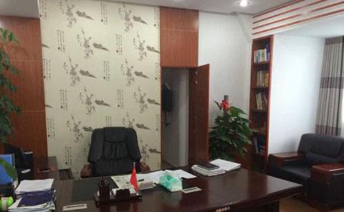 网传广丰区人民医院党委书记的办公室装修豪华。