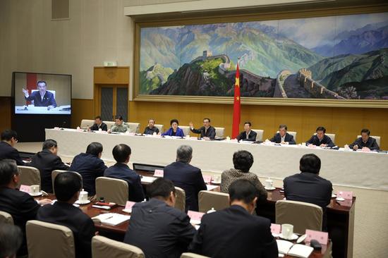 5月9日，国务院召开全国推进简政放权放管结合优化服务改革电视电话会议。中共中央政治局常委、国务院总理李克强发表重要讲话。