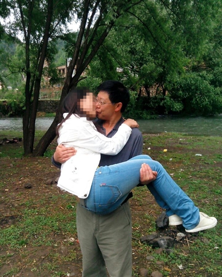 網曝昭通學院一副教授與班級女生保持不正當關系
