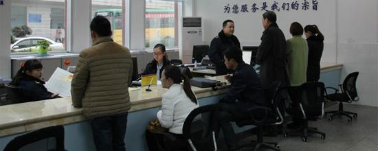 “三证合一”尚未周年,国家行政部门就又迈出了两大步,原因何在?无疑是因为,这样的思路是符合简政放权执政理念、是尊重市场规律的体现。