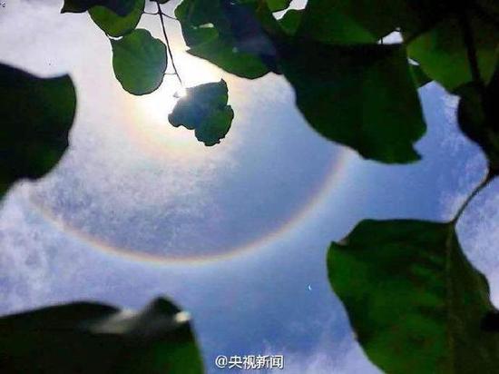 陕西汉中出现罕见“日晕”景象。