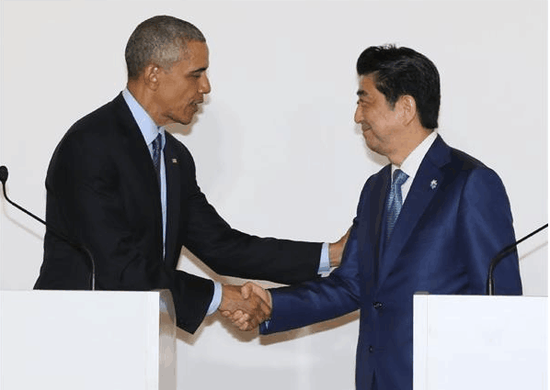 5月25日晚，日本首相安倍晋三与美国总统奥巴马在三重县志摩市的志摩观光酒店举行会谈后一同会见了记者。