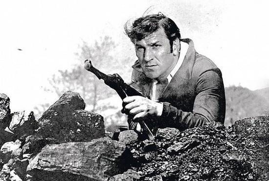 “啊朋友再见”新浪国际直击“瓦尔特的葬礼”_新闻中心_新浪网