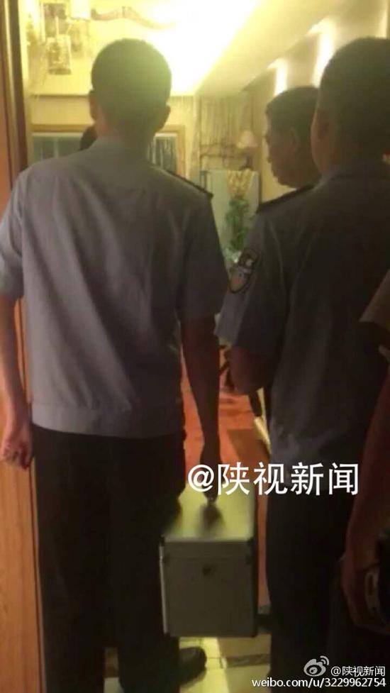 警方调查现场