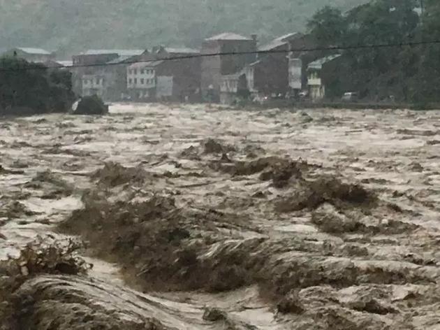 重庆发布暴雨洪水黄色预警 部分区域将出现洪