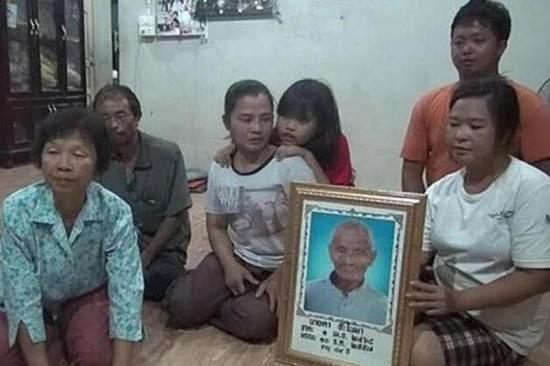 自称是Pun Anoma亲属者突然现身认亲。（图片来源：台湾《中时电子报》）
