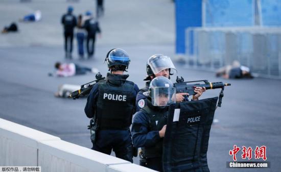 法国宣布将部署90000名警察、安保人员为欧锦赛保驾护航。