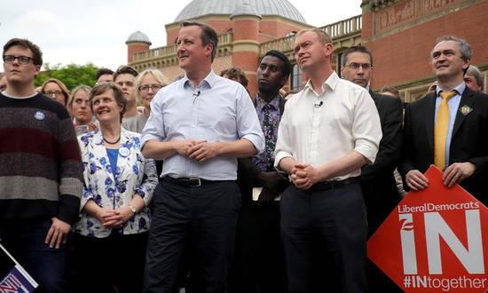 卡梅伦和留欧人群