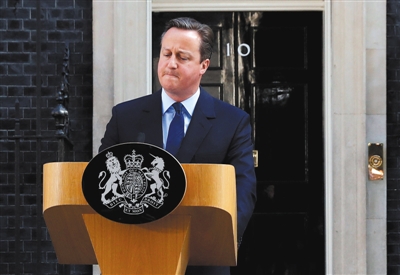 24日，英国伦敦，英国首相卡梅伦在唐宁街10号就公投结果发表讲话，并宣布辞职。