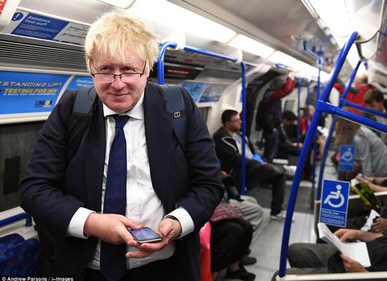 英国脱欧成功 脱欧阵营赢得超半数选票