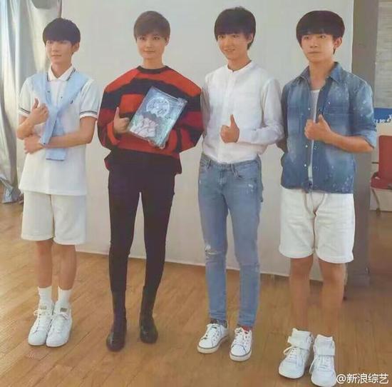 李宇春与TFBOYS录制快本