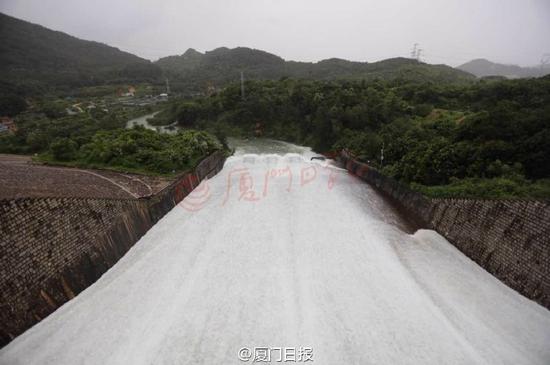 汀溪水库泄洪